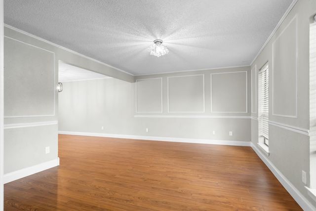 1917 E Collins Boulevard, Richardson, TX 75081