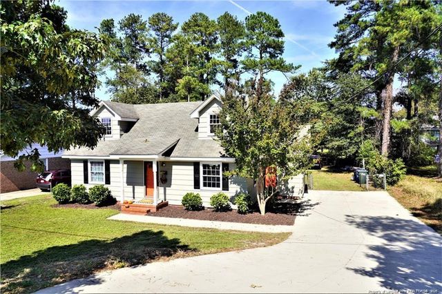 524 Country Club Drive, Fayetteville, NC 28301