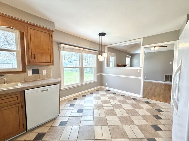 3411 Polly Dr, Clarksville, TN 37042