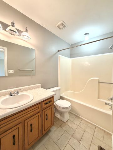 3411 Polly Dr, Clarksville, TN 37042