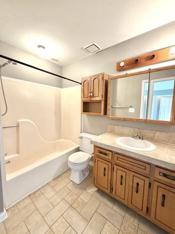 3411 Polly Dr, Clarksville, TN 37042