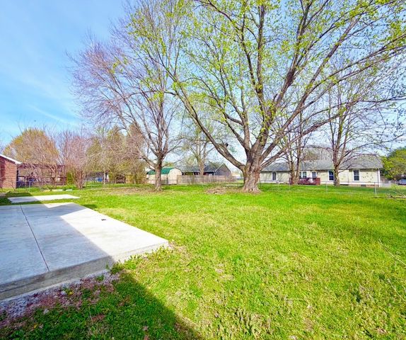 3411 Polly Dr, Clarksville, TN 37042