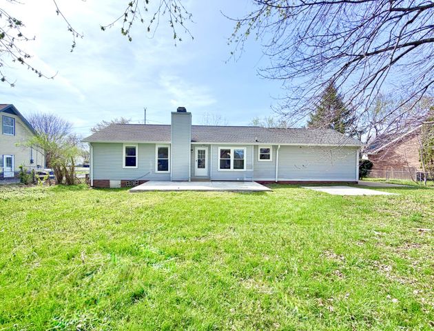 3411 Polly Dr, Clarksville, TN 37042