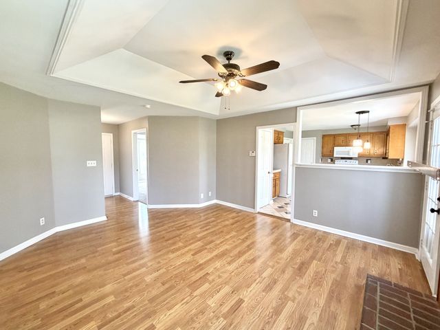 3411 Polly Dr, Clarksville, TN 37042