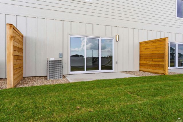 5627 Goheen Drive, Manhattan, KS 66503