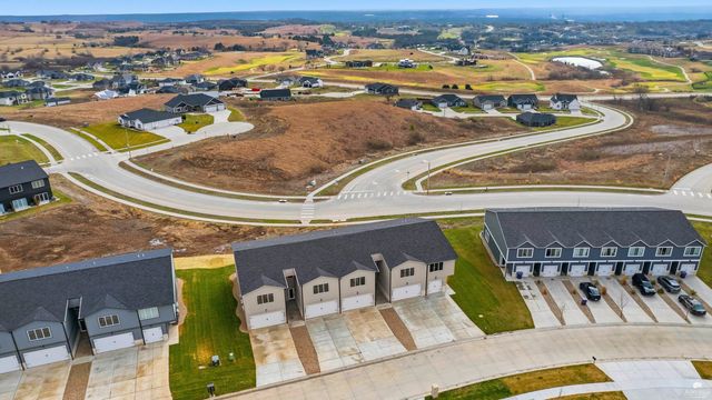 5627 Goheen Drive, Manhattan, KS 66503