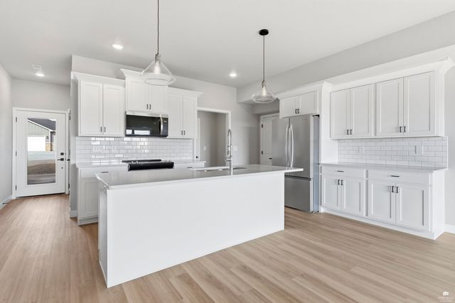 5627 Goheen Drive, Manhattan, KS 66503