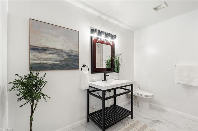 297 Sunset Boulevard, Lexington, NC 27292