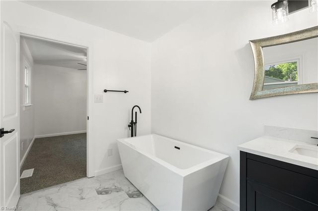 297 Sunset Boulevard, Lexington, NC 27292