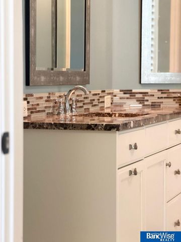 7242 S 96th Court, Lincoln, NE 68526