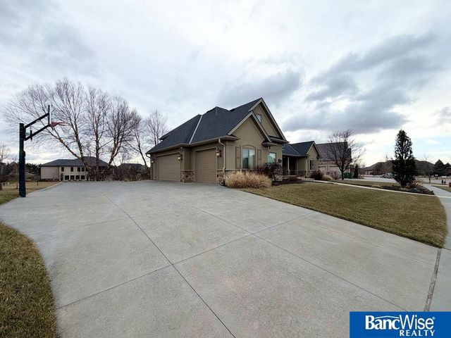 7242 S 96th Court, Lincoln, NE 68526