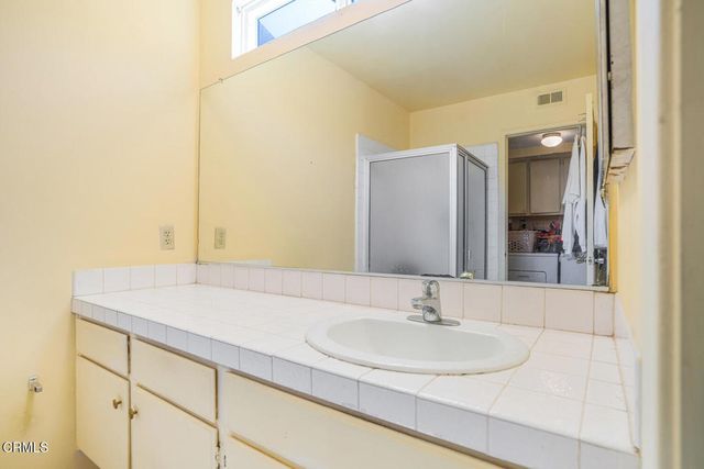 6909 Pala Mesa Drive, Oak Park, CA 91377