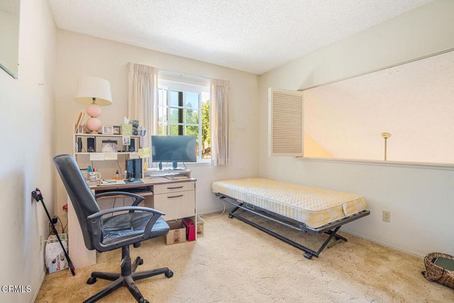 6909 Pala Mesa Drive, Oak Park, CA 91377