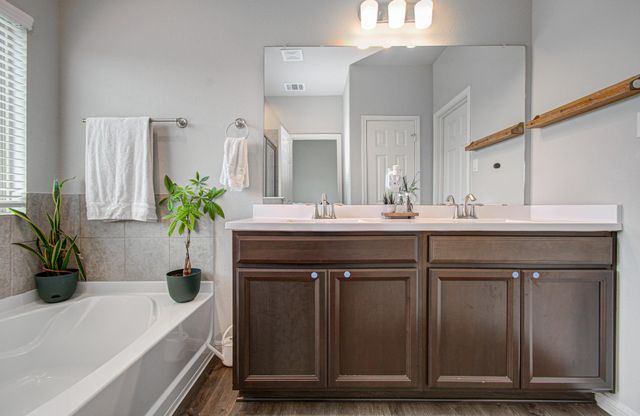 10535 Amador Peak Drive, Rosharon, TX 77583