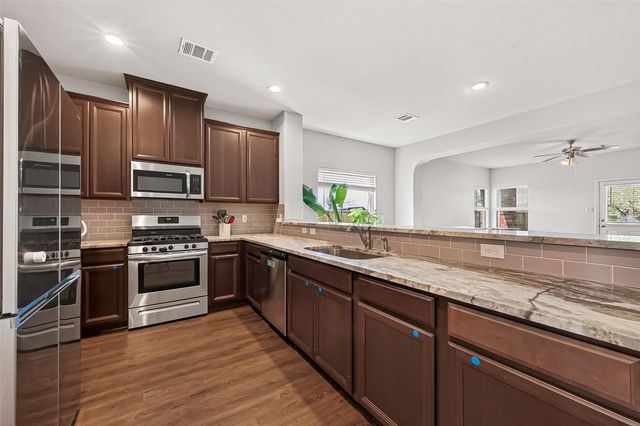 10535 Amador Peak Drive, Rosharon, TX 77583