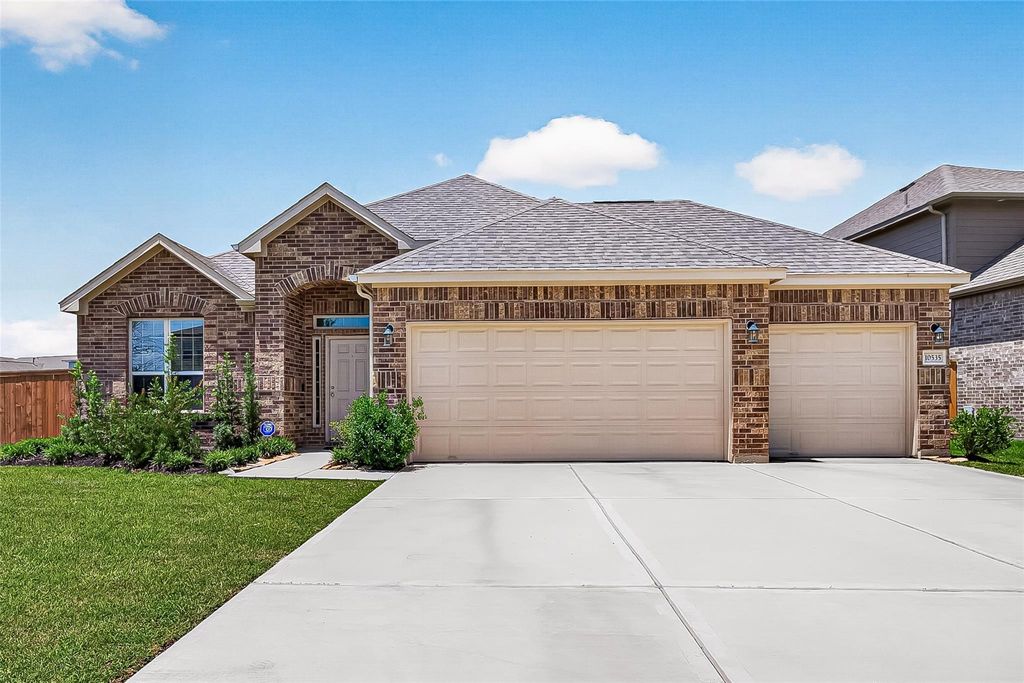 10535 Amador Peak Drive, Rosharon, TX 77583