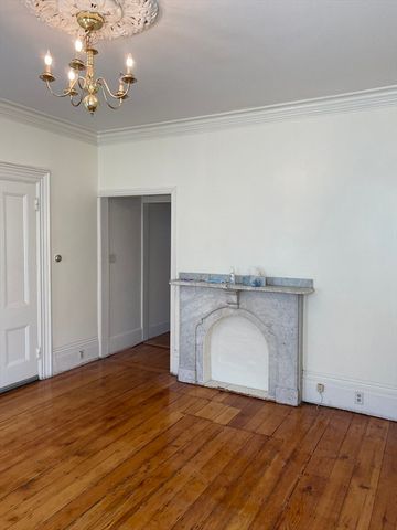 45 Green St 1, Boston, MA 02129