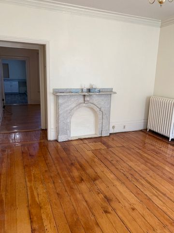 45 Green St 1, Boston, MA 02129