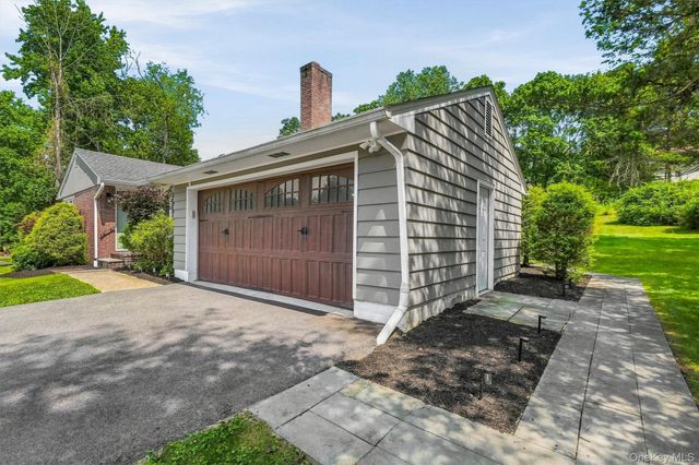47 Scenic Drive, Poughkeepsie, NY 12603
