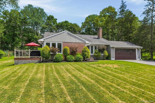 47 Scenic Drive, Poughkeepsie, NY 12603