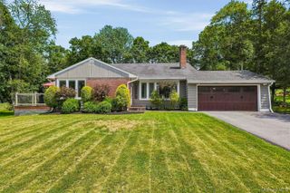 47 Scenic Drive, Poughkeepsie, NY 12603