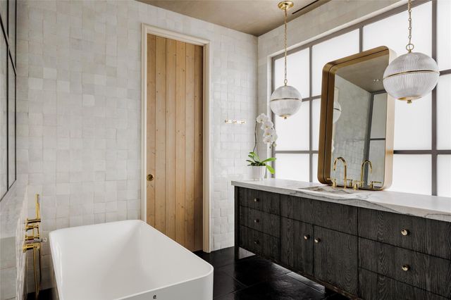 2600 Tanglewood TRL, Austin, TX 78703