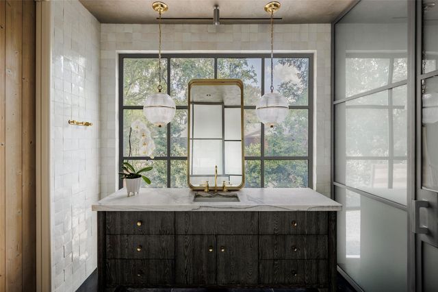 2600 Tanglewood TRL, Austin, TX 78703