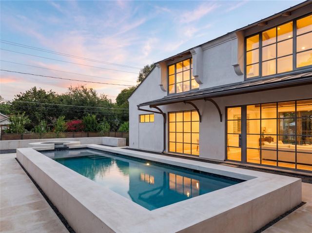 2600 Tanglewood TRL, Austin, TX 78703