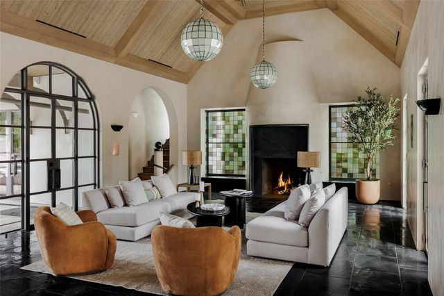 2600 Tanglewood TRL, Austin, TX 78703