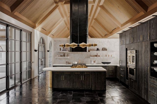 2600 Tanglewood TRL, Austin, TX 78703