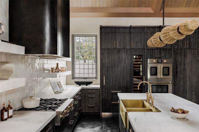 2600 Tanglewood TRL, Austin, TX 78703