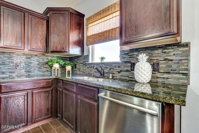 545 Lanner Drive, El Paso, TX 79928