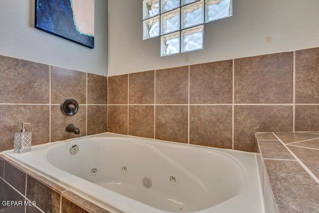 545 Lanner Drive, El Paso, TX 79928