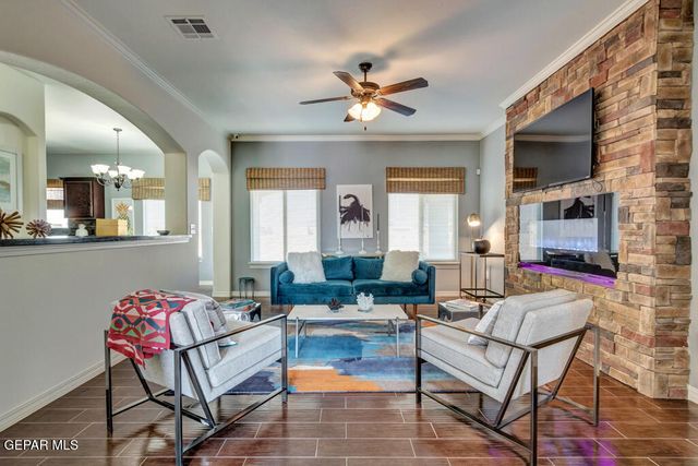 545 Lanner Drive, El Paso, TX 79928