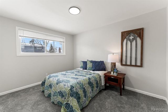 21799 Potomac Street, Southfield, MI 48076