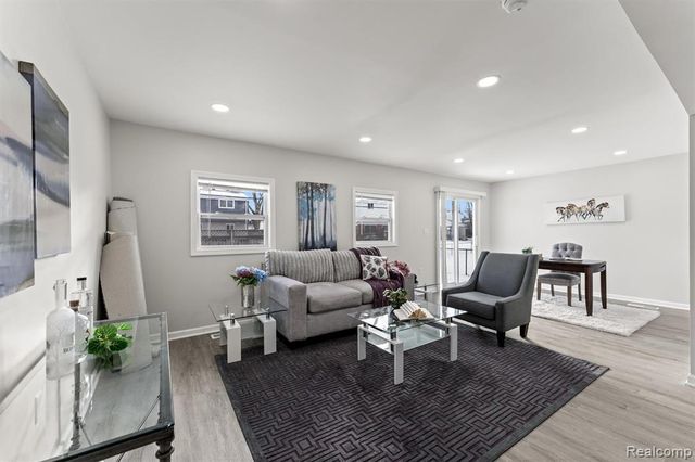 21799 Potomac Street, Southfield, MI 48076