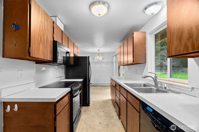 5025 Tri Lake Loop SE, Olympia, WA 98513