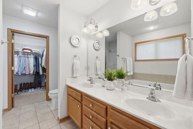 1207 Parkview Street, Cottage Grove, WI 53527