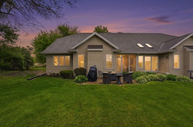 1207 Parkview Street, Cottage Grove, WI 53527