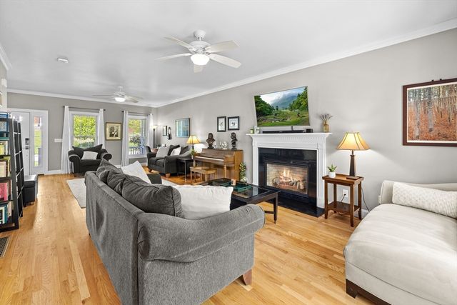 243 Cottrell Rd, Tiverton, RI 02878
