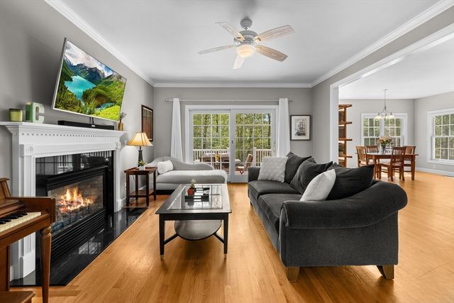 243 Cottrell Rd, Tiverton, RI 02878