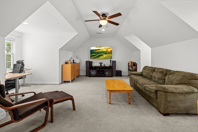 243 Cottrell Rd, Tiverton, RI 02878