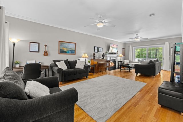 243 Cottrell Rd, Tiverton, RI 02878