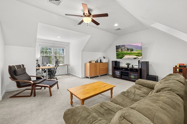 243 Cottrell Rd, Tiverton, RI 02878