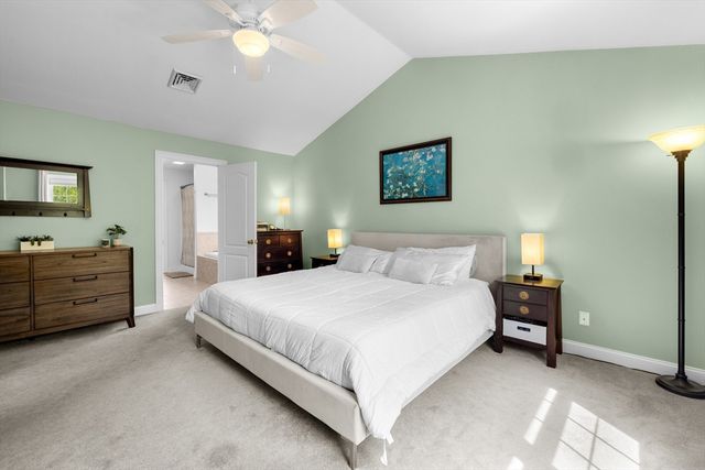 243 Cottrell Rd, Tiverton, RI 02878