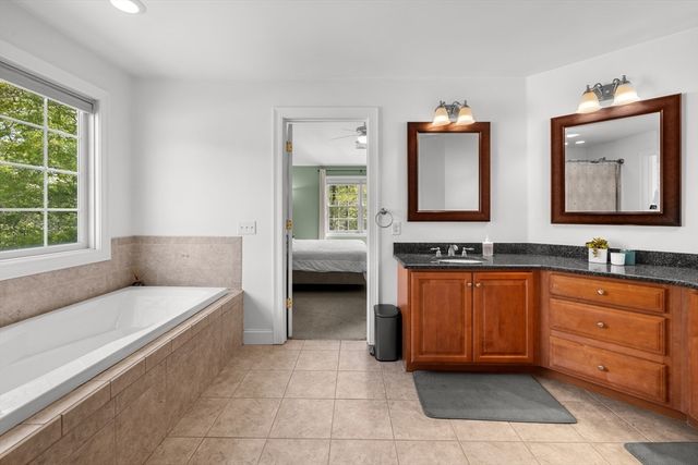 243 Cottrell Rd, Tiverton, RI 02878
