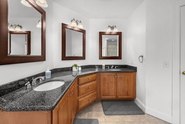 243 Cottrell Rd, Tiverton, RI 02878