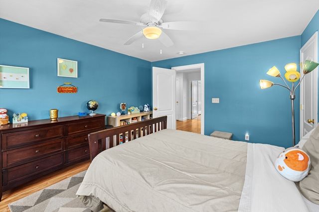 243 Cottrell Rd, Tiverton, RI 02878