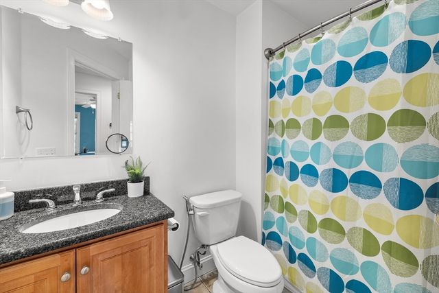 243 Cottrell Rd, Tiverton, RI 02878