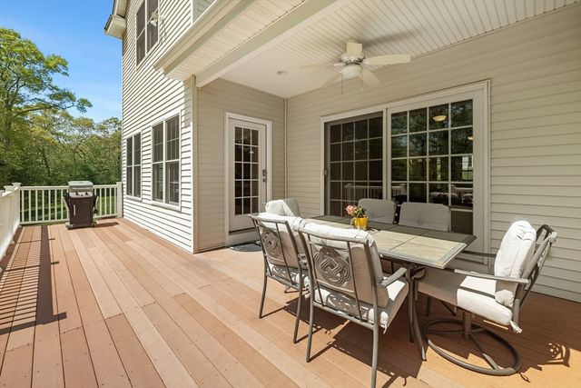 243 Cottrell Rd, Tiverton, RI 02878